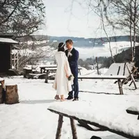 18-Brautpaar_im_Schnee