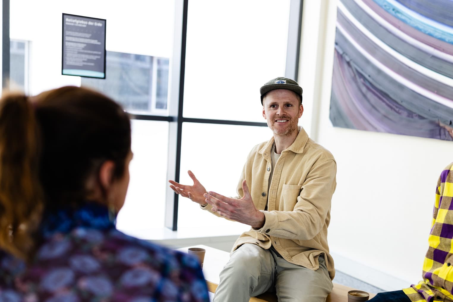 Authentische Gesprächssituation während eines Interviews mit Zweierpasch